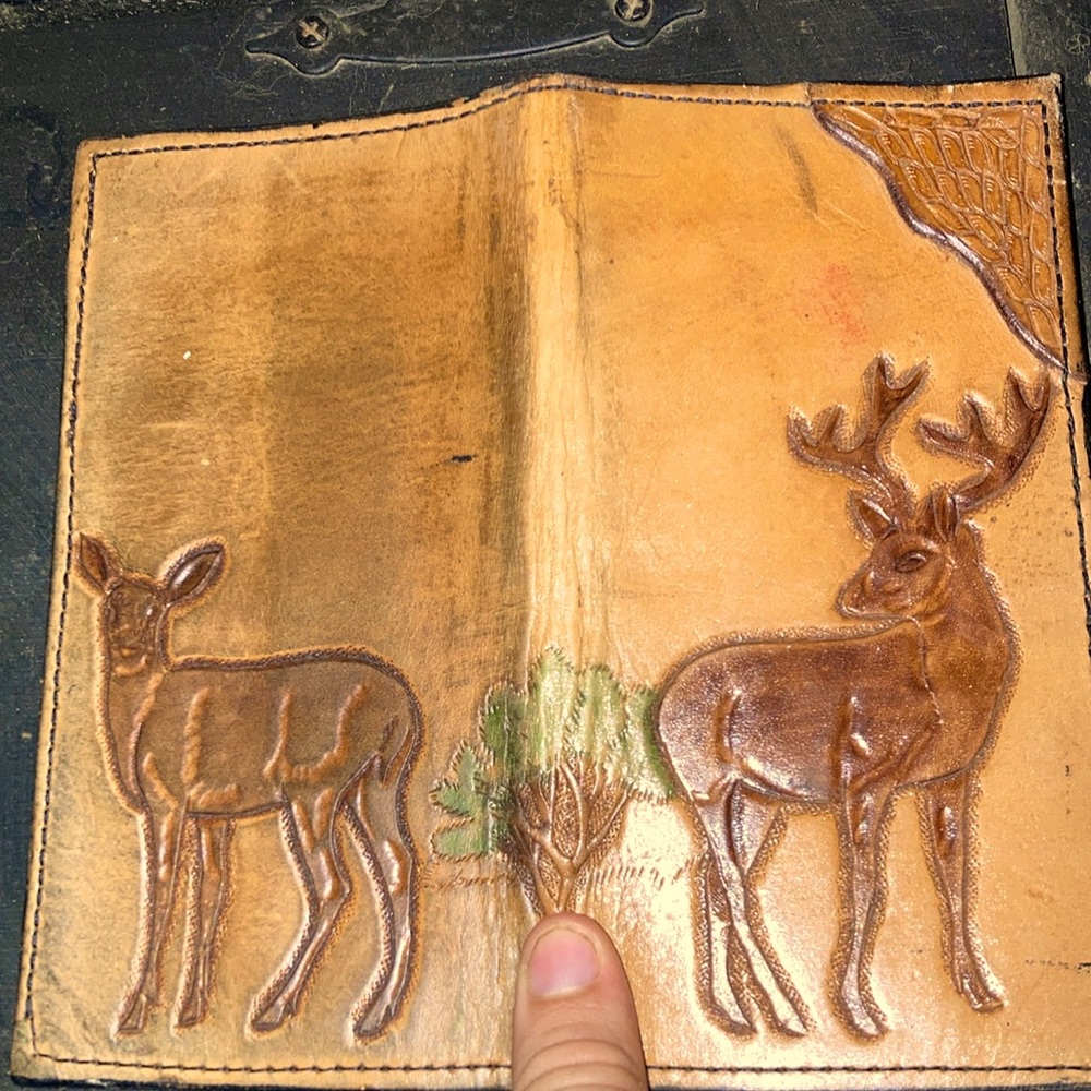Brown dear print men’s wallet (my email doesn’t work sorry)